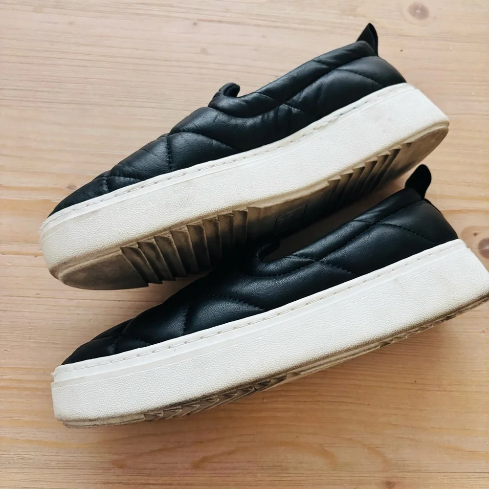 Eileen Fisher Women's Poem Black Quilted Slip-On‎ Sneakers Size 7